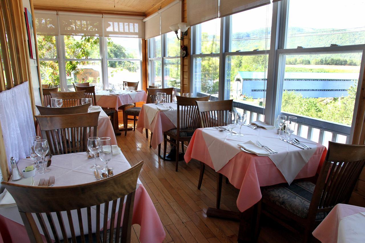Auberge des Cévennes LʼAnse-Saint-Jean Exterior foto